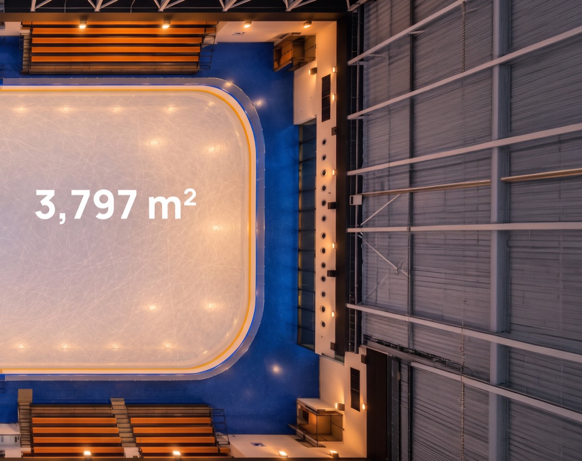 3,797 m²